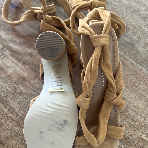 Paula Torres Suede Sandals – Size 37 BR / 7 US – Like New - Picture 2 of 2